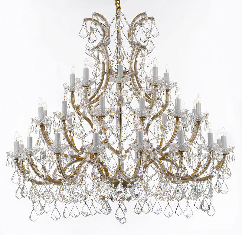 A83-1502/36+1A great European tradition. Nothing was ever quite so elegant as the fine crystal chandeliers that lent sparkle to brilliant evenings in palaces and manor houses across Europe. This beau