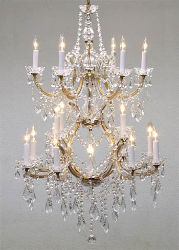 F83-7005/21532/13+6A great European tradition. Nothing was ever quite so elegant as the fine crystal chandeliers that lent sparkle to brilliant evenings in palaces and manor houses across Europe. Thi